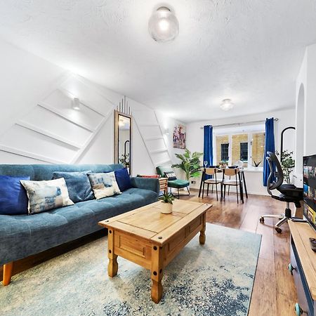 Quirky Canary 2Bed, Free Parking, Smart Tv & Games London Ngoại thất bức ảnh