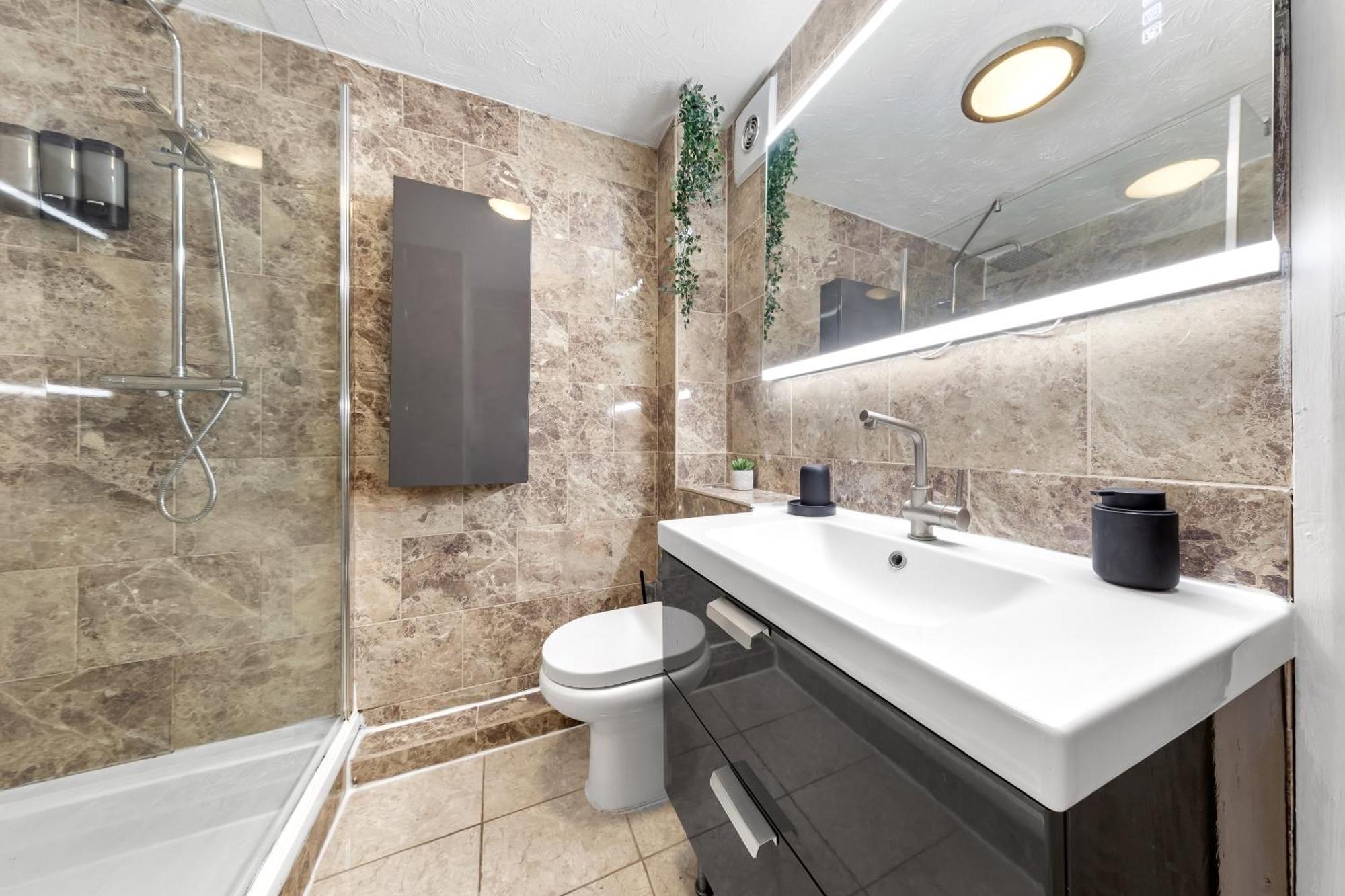Quirky Canary 2Bed, Free Parking, Smart Tv & Games London Ngoại thất bức ảnh